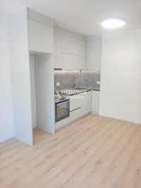 Nekretnina: Zemun polje, Centar, 2.5, renoviran, adaptiran ID#10421