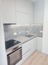 Nekretnina: Zemun polje, Centar, 2.5, renoviran, adaptiran ID#10421