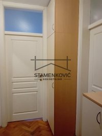 Nekretnina: Garsonjera u centru-PARKING ID#7131