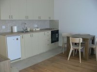 Nekretnina: Izdajem nov dvosoban namesten stan na Autokomandi