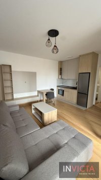 Nekretnina: Nov, jednoiposoban, Ćirpanova