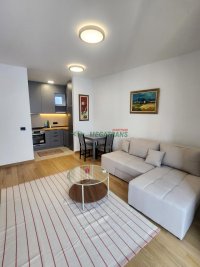 Nekretnina: 2-soban, 43m2, sa parking mestom, Grbavica, ulica Alekse Šantića ID#1889