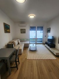 Nekretnina: 2-soban, 43m2, sa parking mestom, Grbavica, ulica Alekse Šantića ID#1889