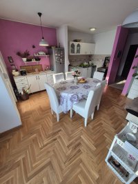 Nekretnina: Zemun, Cara Dušana -71m2 |3 spavaće sobe| 2 kupatila| terasa| lift| video-nadzor|