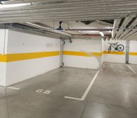 Nekretnina: Izdaje se garažno mesto - Zelena Avenija 2 u Zemunu