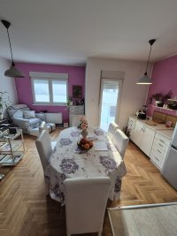 Nekretnina: Zemun, Cara Dušana -71m2 |3 spavaće sobe| 2 kupatila| terasa| lift| video-nadzor|