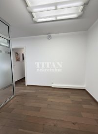 Nekretnina: lux,brzo useljiv,ima i garažno mesto u garaži ID#5717