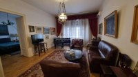 Nekretnina: Odličan salonac u centru