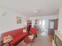 Nekretnina: Borča, Mali Zbeg, izdavanje, 5+ kuća, dvorište ID#10508