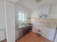 Nekretnina: Borča, Mali Zbeg, izdavanje, 5+ kuća, dvorište ID#10508