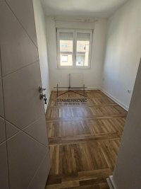 Nekretnina: Kompletno Renoviran - Nova Detelinara - Parking u Dvorištu ID#7226