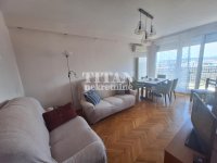 Nekretnina: renoviran ,tc Ušće,mesecno plaćanje ID#5724