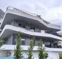 Nekretnina: Na prodaju namjesten dvosoban stan Dobrota Kotor