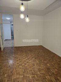 Nekretnina: Retenzija, renoviran, prazan