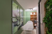 Nekretnina: Lokal sa velikim izlogom i garažom