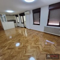 Nekretnina: Odličan renoviran dvosoban stan-sajam, mogućnost garaže