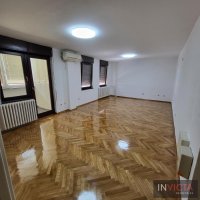 Nekretnina: Odličan renoviran dvosoban stan-sajam, mogućnost garaže