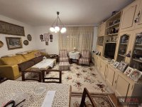 Nekretnina: Klasičan dvosoban.Sr.Kamenica