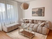 Nekretnina: Crveni krst, izdavanje, nov, moderan 3.0, garaža ID#10547