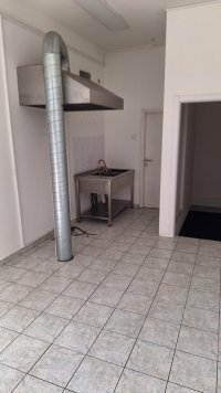 Nekretnina: Prodaja lokala 42m2 u dva nivoa-Novo Naselje,Novi Sad