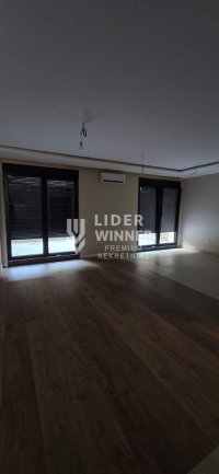 Nekretnina: Lux novogradnja sa garažnim mestom ID#137373