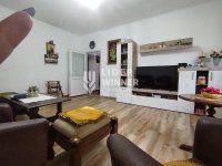 Nekretnina: Renoviran 2.5 stan na odličnoj lokaciji ID#137367