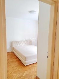 Nekretnina: Slavija, izdavanje, 3.0 renoviran, namešten ID#10042
