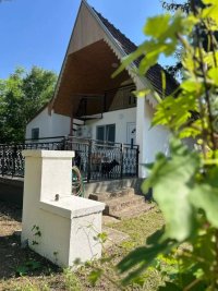 Nekretnina: Izdaje se vikendica u Kajtasovu-Bela Crkva