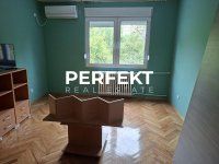 Nekretnina: Kotež 1, jednoiposoban, 50m2 ,I, renoviran, sa stvarima