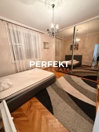 Nekretnina: Trosoban sa 2 parking mesta!