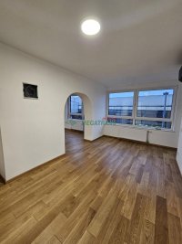 Nekretnina: a poslovni prostor - 4-soban,124m2, centar, Radnička, p.mesto opciono ID#1930