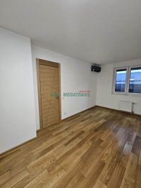 Nekretnina: a poslovni prostor - 4-soban,124m2, centar, Radnička, p.mesto opciono ID#1930