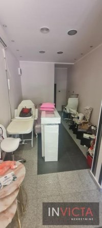 Nekretnina: Ulični lokal-centar