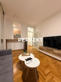 Nekretnina: Renovated Apartment for Rent – Arena, Block 22