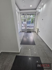 Nekretnina: Ulični lokal-centar