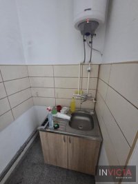 Nekretnina: Ulični lokal-centar