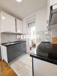 Nekretnina: Centar, trosoban, namešten, 69m2, I, eg