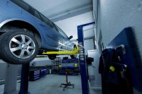 Nekretnina: Kompletan autoservis na Ledinama ID#25780