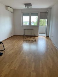 Nekretnina: Cara Dušana - Savršen raspored - Garaža u suterenu u ceni ID#7260