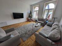 Nekretnina: Salonski stan, deo kuće, u centru